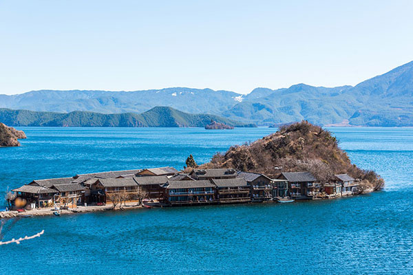 成都到瀘沽湖旅游租車攻略