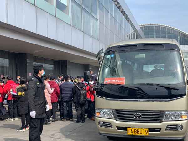 馳援湖北  四川能投國信租車在行動