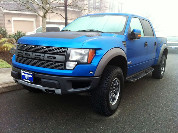 成都租猛禽f150皮卡車費(fèi)用多少錢一天？